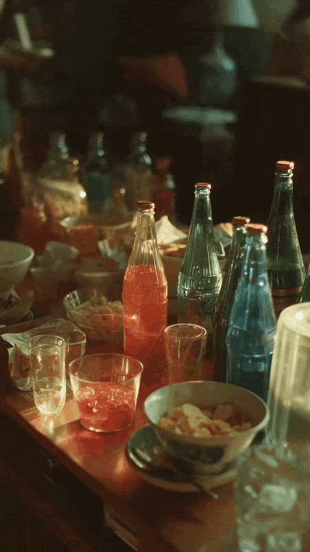 Lenovo Yoga_AMD_Meetcutes_Cinemai_9x16-2.gif