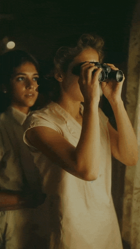 Lenovo Yoga_AMD_Meetcutes_Cinemai_9x16-3.gif