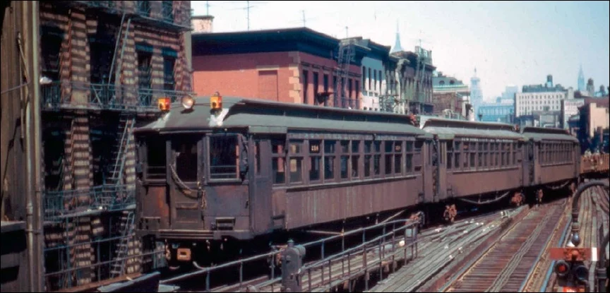 3rd Avenue El at Canal Street in Manhattan, had service from Chatham Square north. (Image: Frank Pfuhler, May 1955)