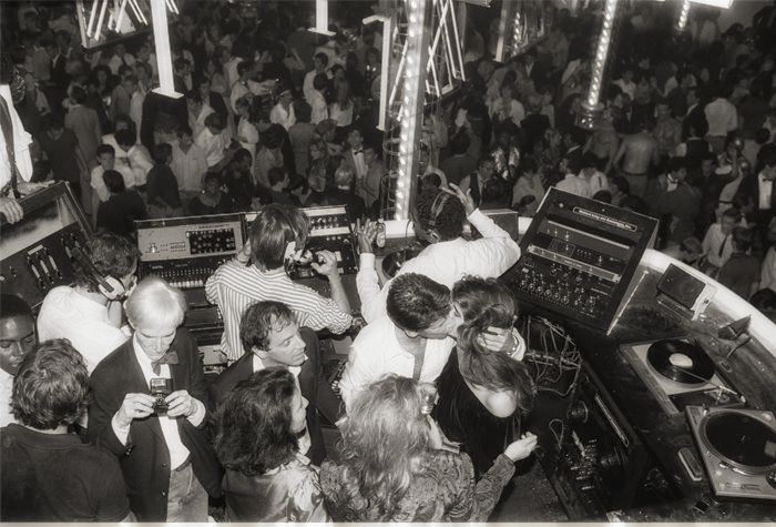 MIck Jagger, Andry Wharhol, Steve Rubbel, Brooke Shields at the DJ's cockpit at Studio 54. Credit: Hasse Perrson