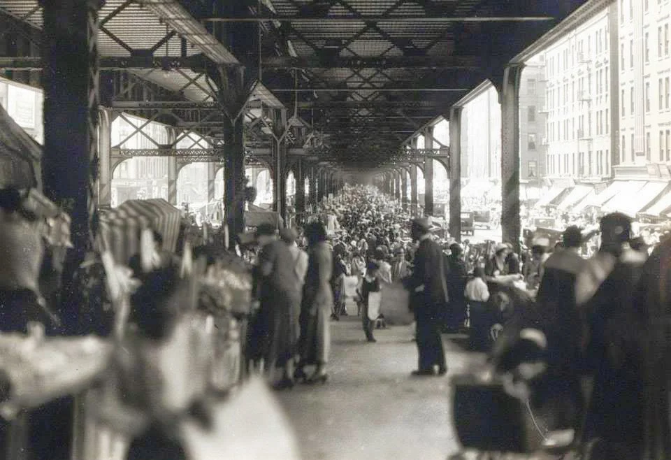 Park Avenue street fair (1932) | Image: New York City, Department of Records
