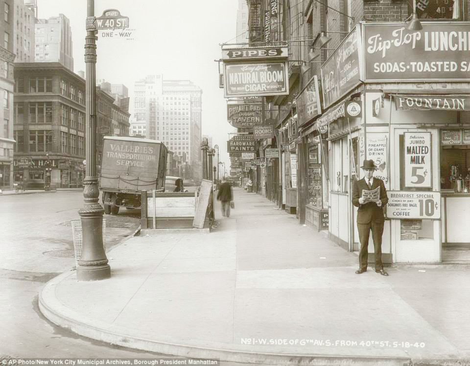 6th Avenue and 40th Street (1940) | Image: New York City, Department of Records