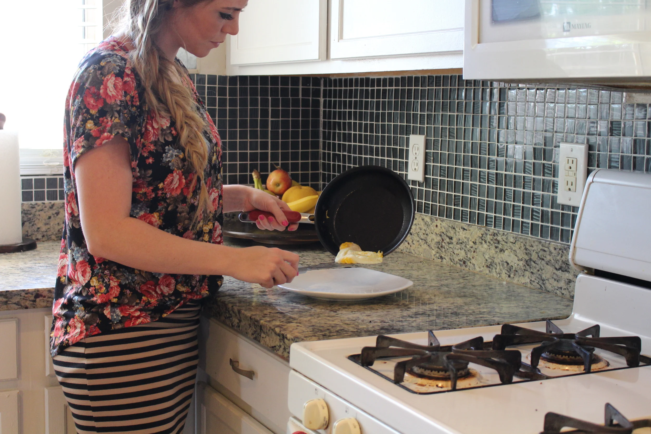 " I really wanted something quick and easy this morning like cream cheese and a bagel but I thought to myself if I timed how long it takes eggs I wonder if it would take just as long.. and it does... 3 minutes, espeically if you do over-easy! Same amount of time and a better choice! "