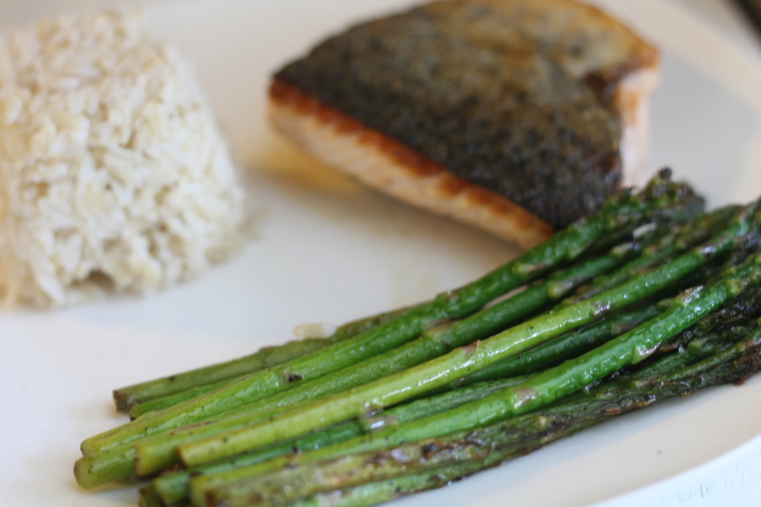 Lunch: Salmon, Brown rice, asparagus
