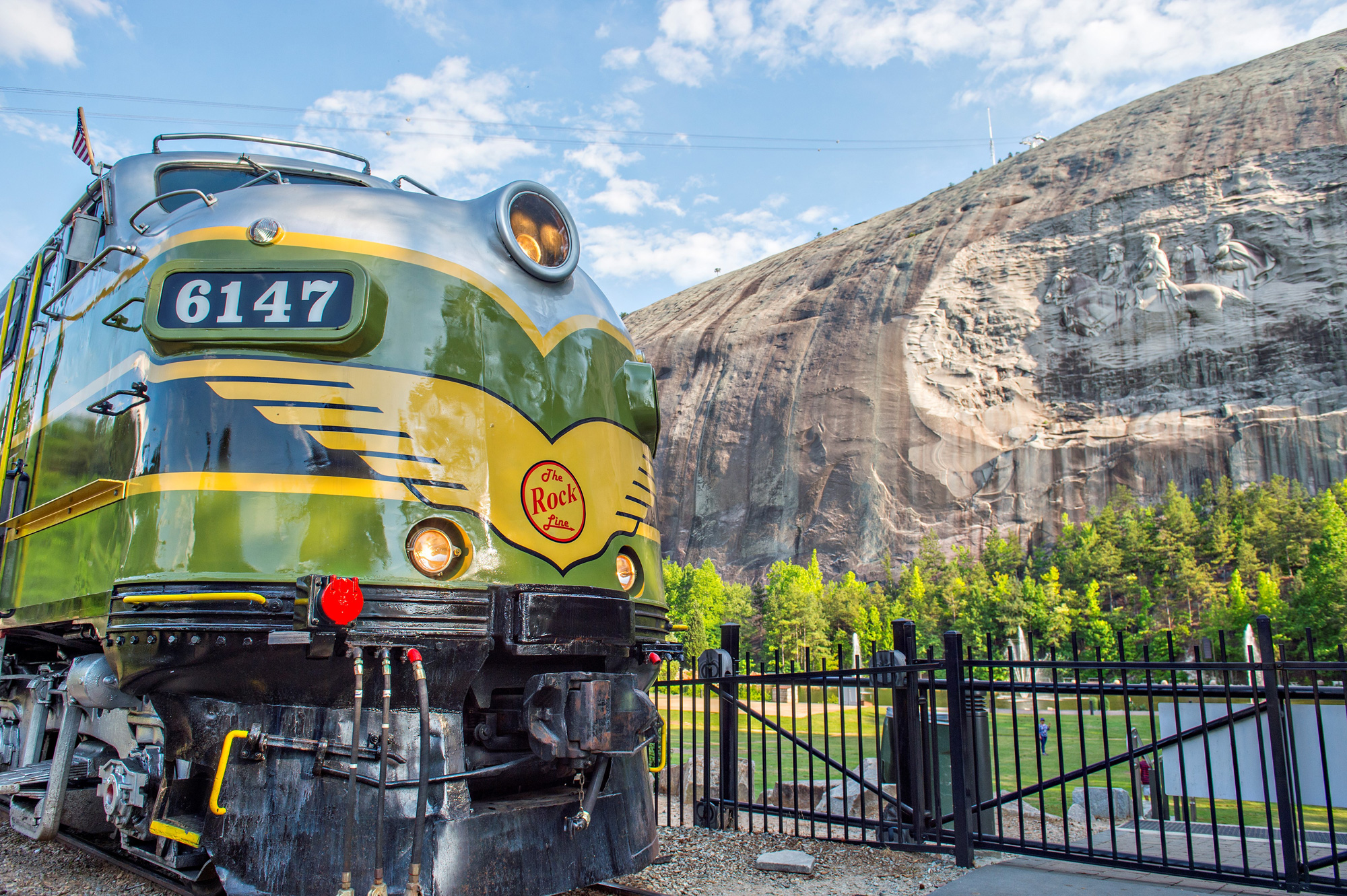 stone-mountain-train-1502386931.jpg