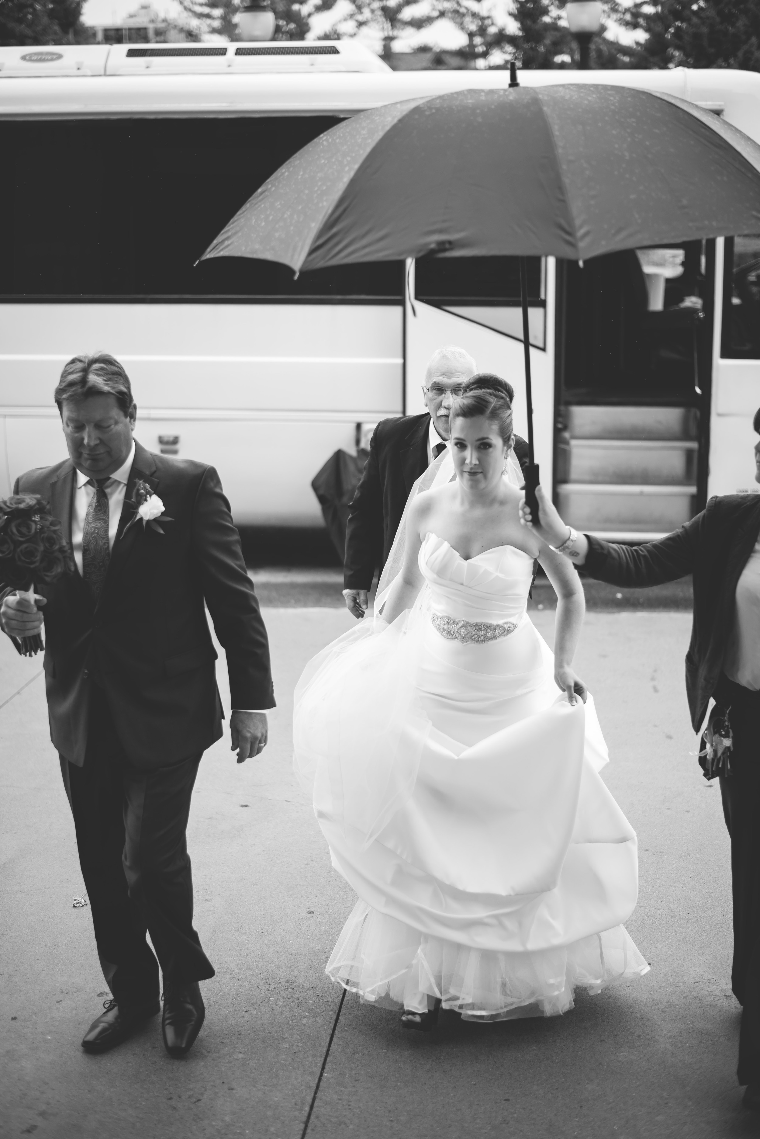 Wedding-Photography-Hamilton-Liuna-Station-Photographer-Burlington-Oakville-Niagara-Photographer-Moments-by-Lauren-Photo-Image-27.jpg