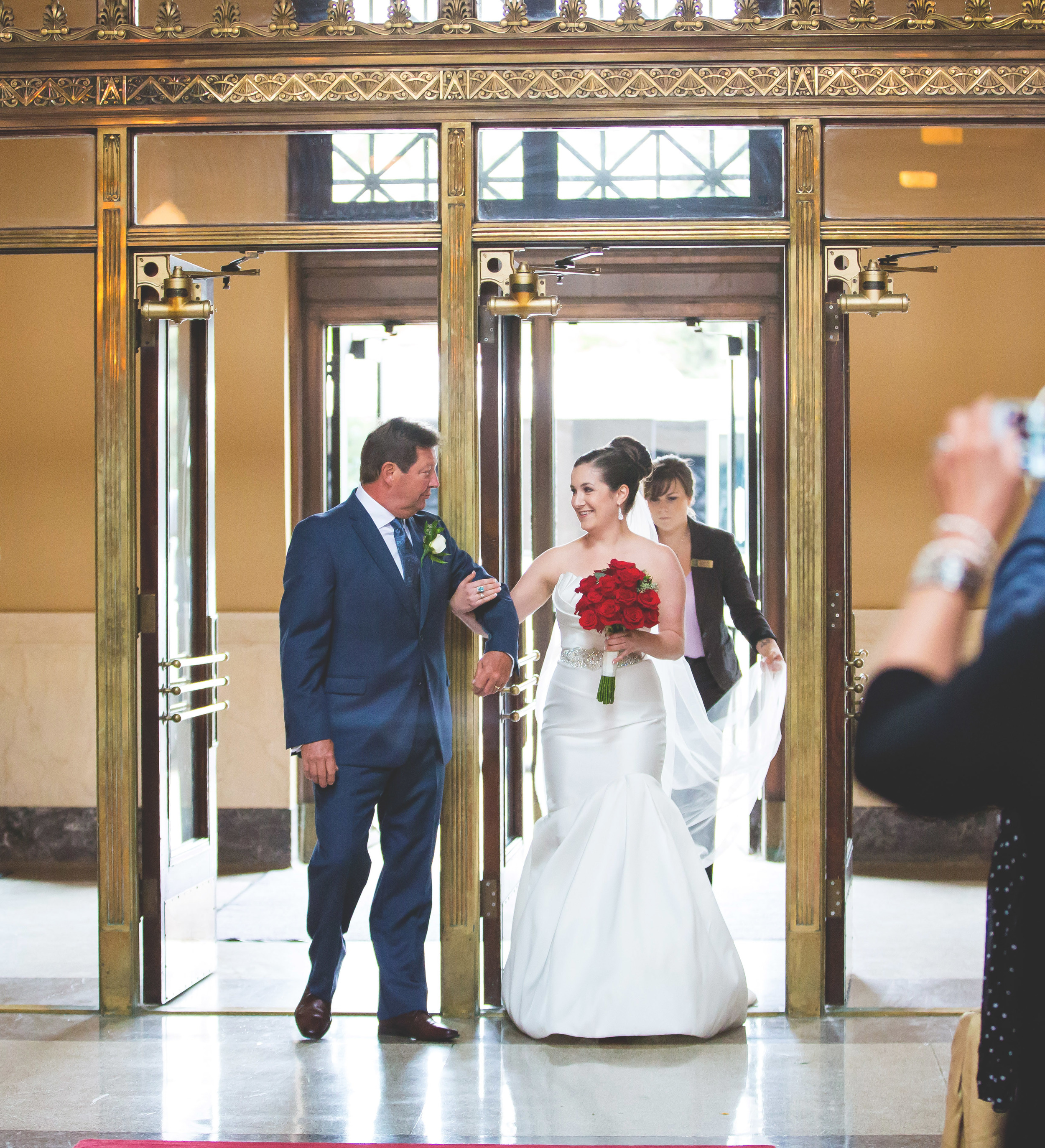 Wedding-Photography-Hamilton-Liuna-Station-Photographer-Burlington-Oakville-Niagara-Photographer-Moments-by-Lauren-Photo-Image-32.jpg