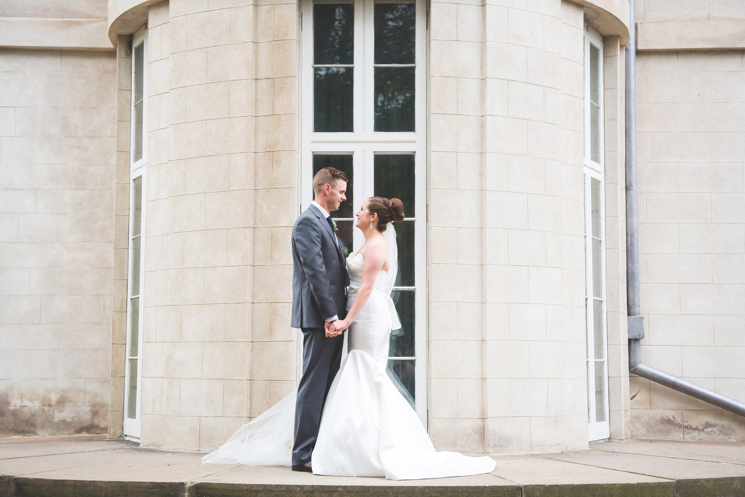 Wedding-Photography-Hamilton-Liuna-Station-Photographer-Burlington-Oakville-Niagara-Photographer-Moments-by-Lauren-Photo-Image-70.jpg