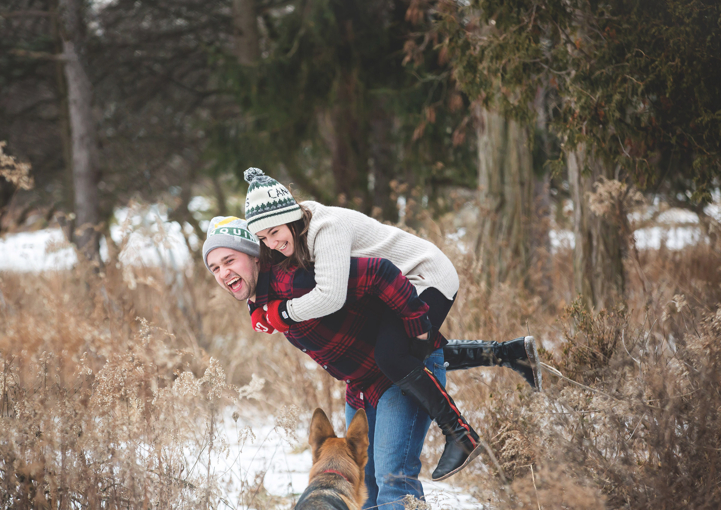 Engagement-Photos-Hamilton-Niagara-Toronto-Burlington-Oakville-Photographer-Engaged-Ring-Photography-Dog-Winter-Moments-by-Lauren-Image-9.png