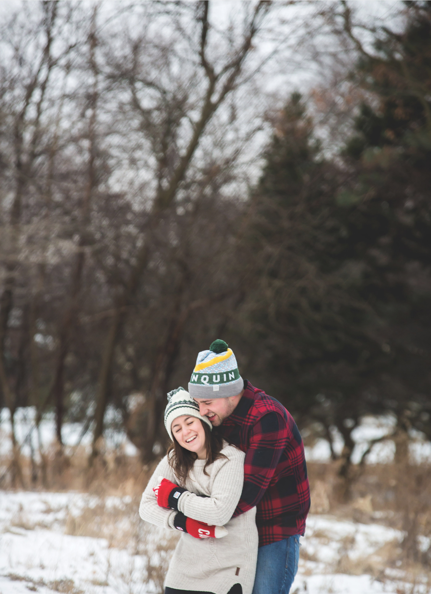 Engagement-Photos-Hamilton-Niagara-Toronto-Burlington-Oakville-Photographer-Engaged-Ring-Photography-Dog-Winter-Moments-by-Lauren-Image-12.png