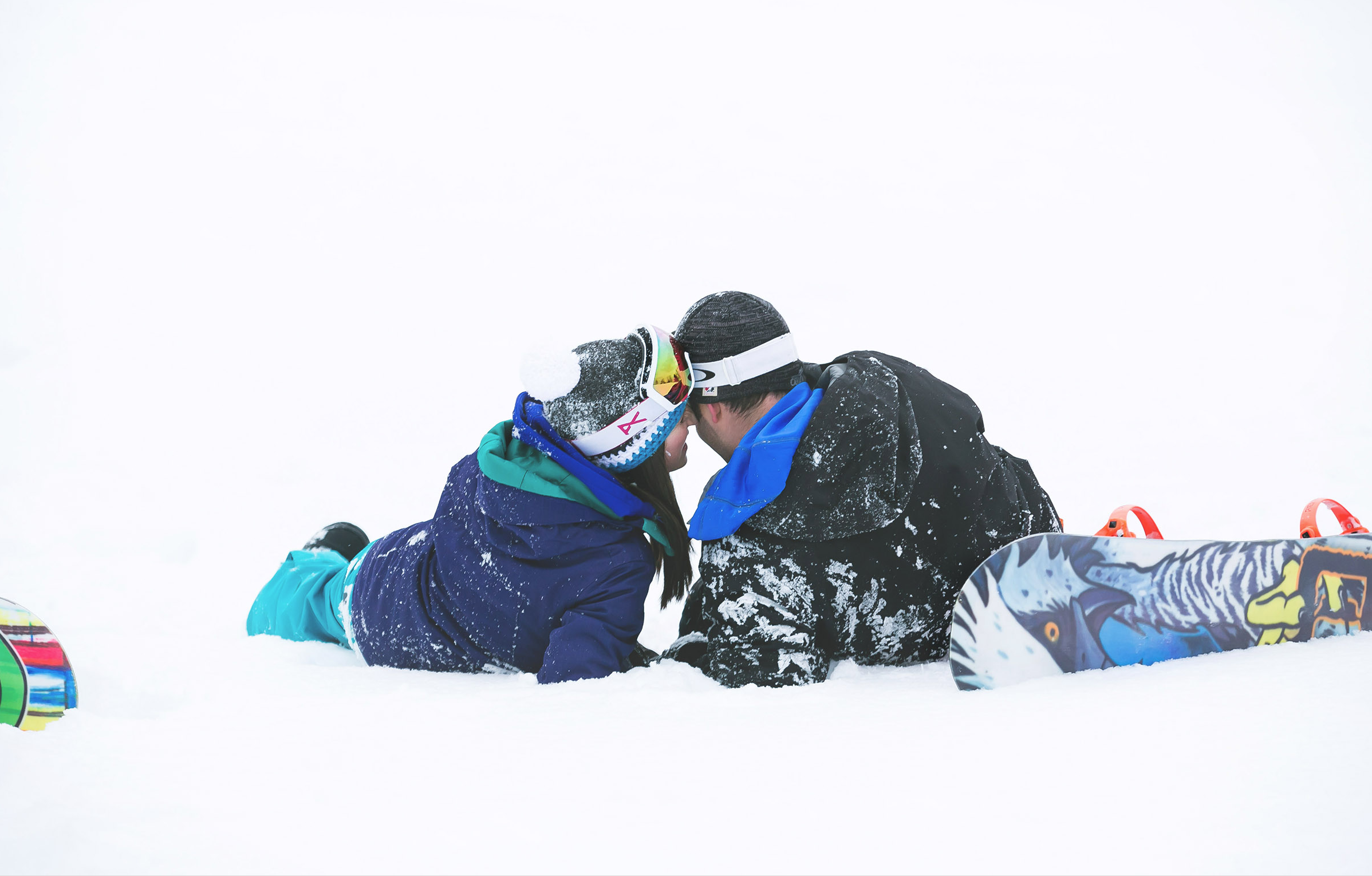 Engagement-Photos-Hamilton-Niagara-Toronto-Burlington-Oakville-Photographer-Engaged-Ring-Photography-Snowboarding-Winter-Moments-by-Lauren-Image-19.png