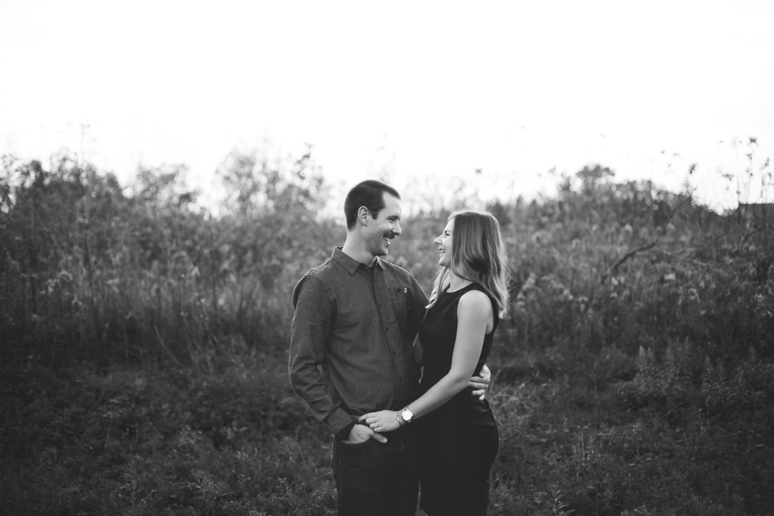 Engagement-Session-Brantford-Hamilton-Burlington-Oakville-Niagara-Toronto-Wedding-Photographer-Engaged-Photography-Golden-Hour-Moments-by-Lauren-Photo-Image-1.png