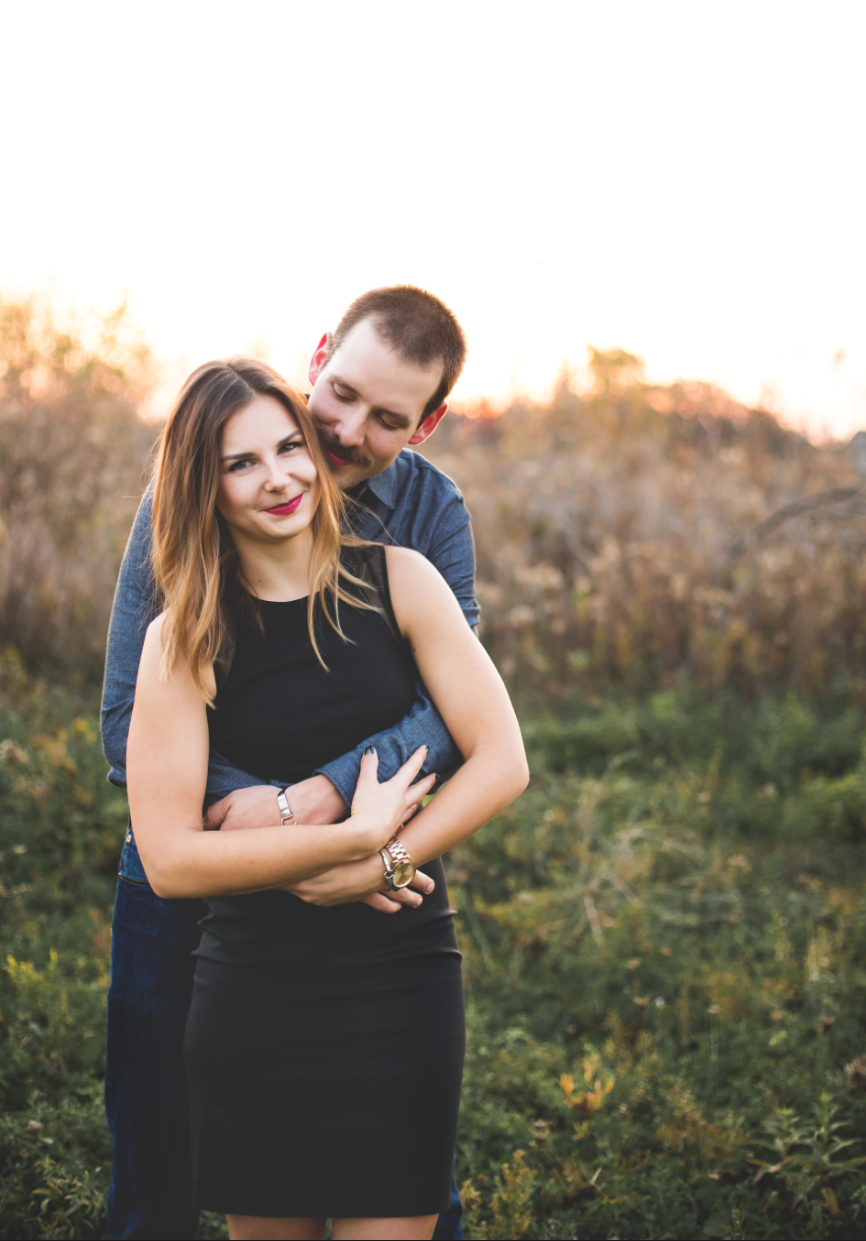 Engagement-Session-Brantford-Hamilton-Burlington-Oakville-Niagara-Toronto-Wedding-Photographer-Engaged-Photography-Golden-Hour-Moments-by-Lauren-Photo-Image-10.png