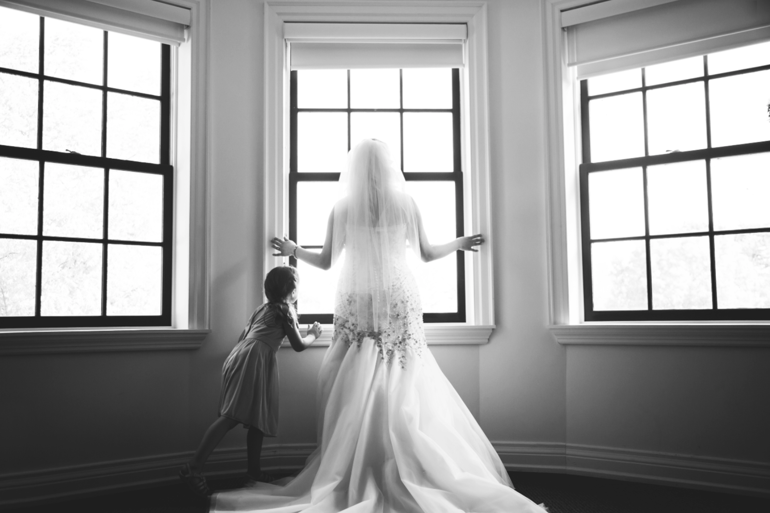 Moments-by-Lauren-Modern-Fun-Authentic-Wedding-Lifestyle-Family-Photographer-Hamilton-Burlington-Niagara-Oakville-Toronto-Muskoka-Ontario-Photography-Photo-Image-58.png