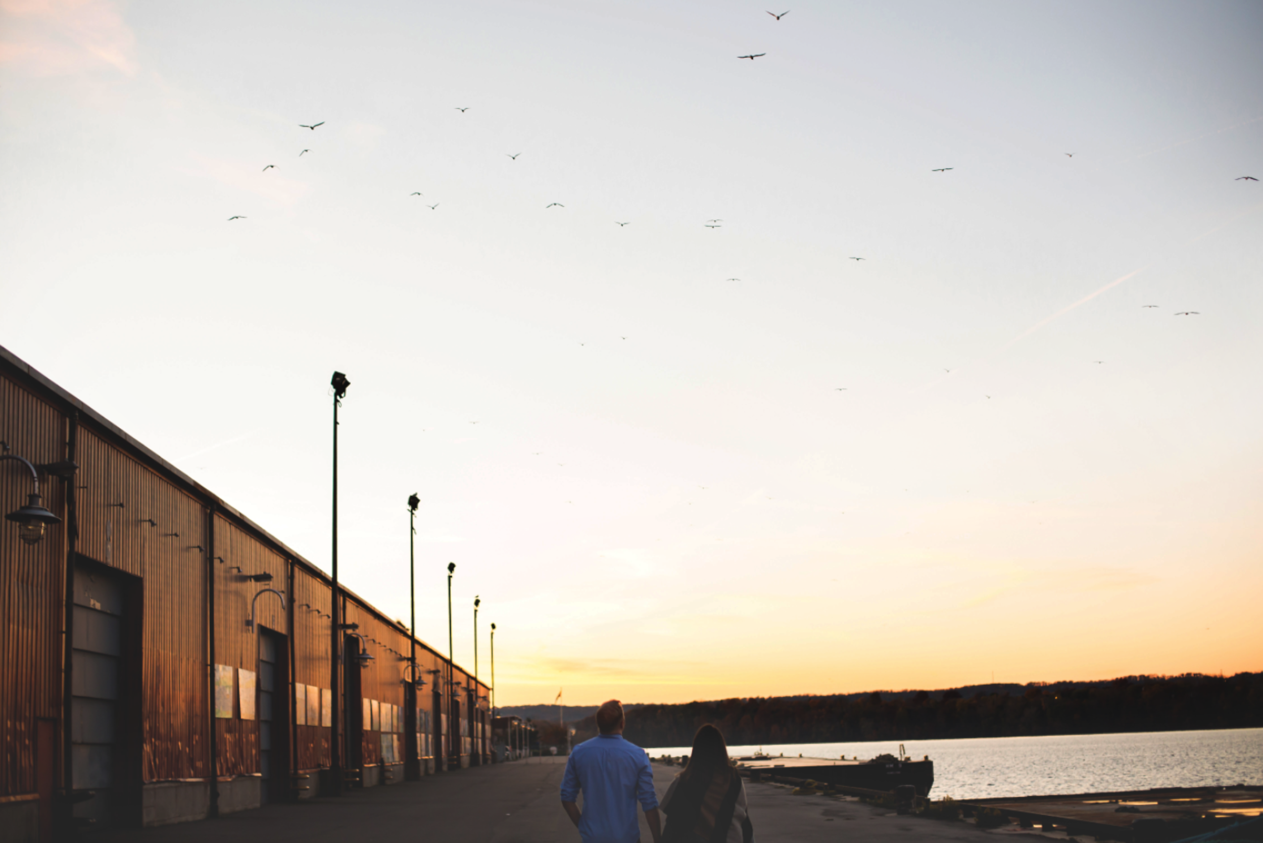 Engagement-Session-Downtown-Hamilton-Burlington-Oakville-Niagara-Toronto-Wedding-Photographer-Engaged-Photography-Waterfront-Urban-HamOnt-Engaged-Golden-Hour-Moments-by-Lauren-Photo-Image-11.png