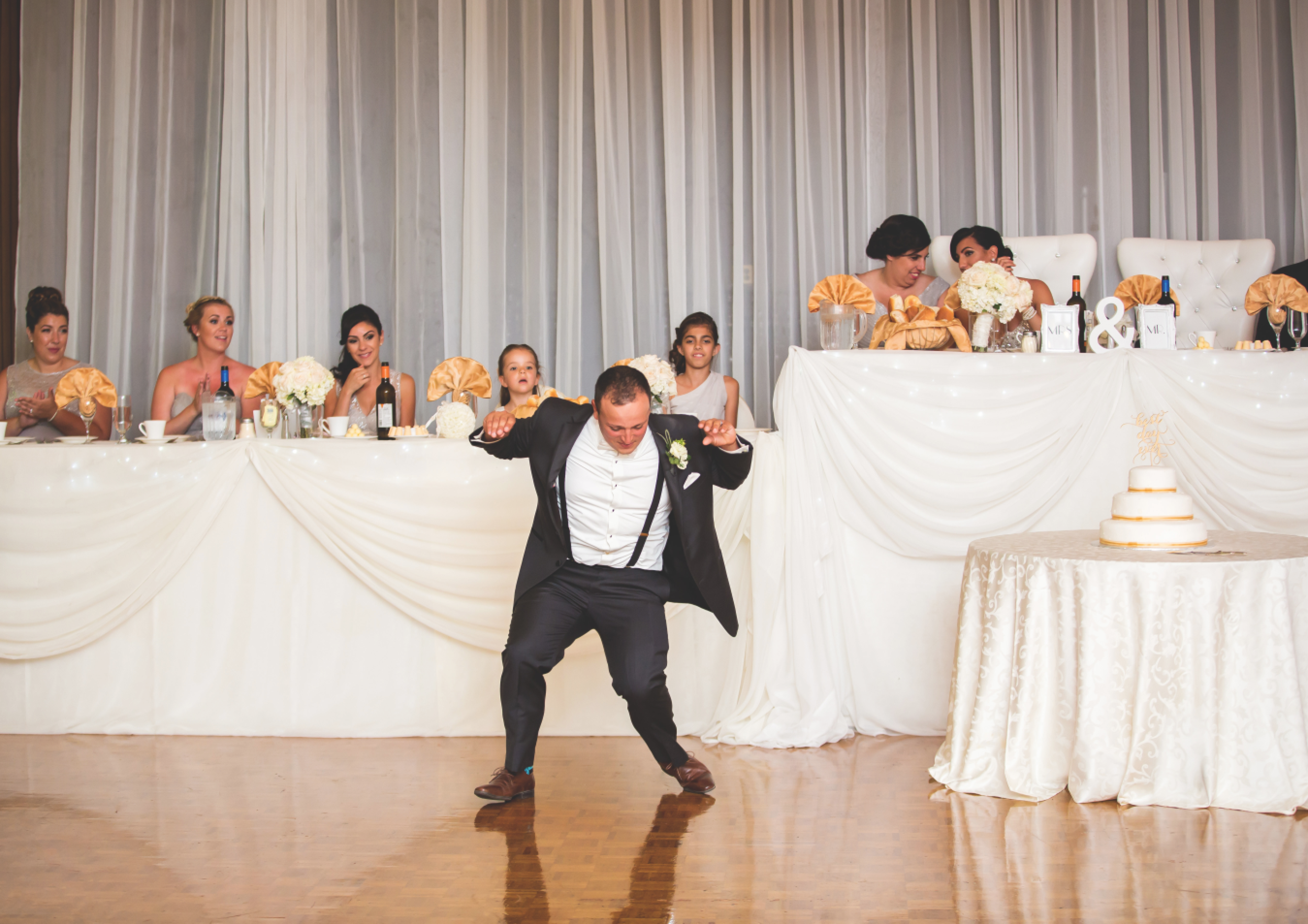Wedding-Photography-Hamilton-Burlington-Oakville-Toronto-Niagara-Photographer-Moments-by-Lauren-Michaelangelos-Banquet-Center-Photos-HamOnt-Bride-Groom-Image-86.png
