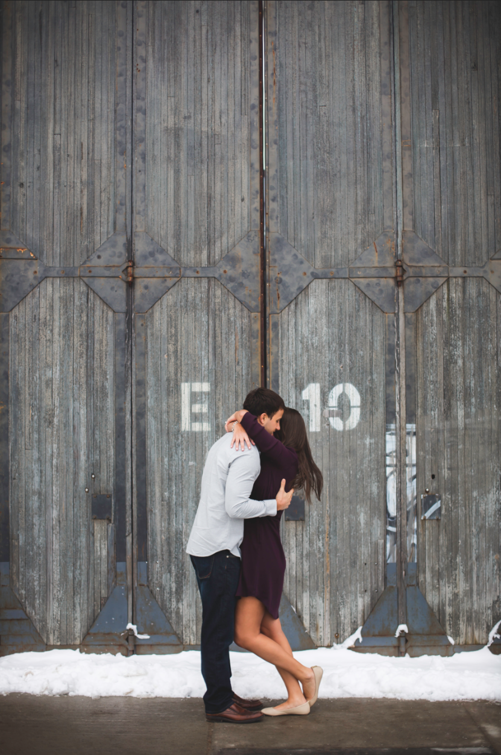 Engagement-Session-Downtown-Toronto-Hamilton-Burlington-Oakville-Niagara-Wedding-Photographer-Engaged-Photography-Artscape-Wynchwood-Barn-Urban-HamOnt-Engaged-Moments-by-Lauren-Photo-Image-16.png