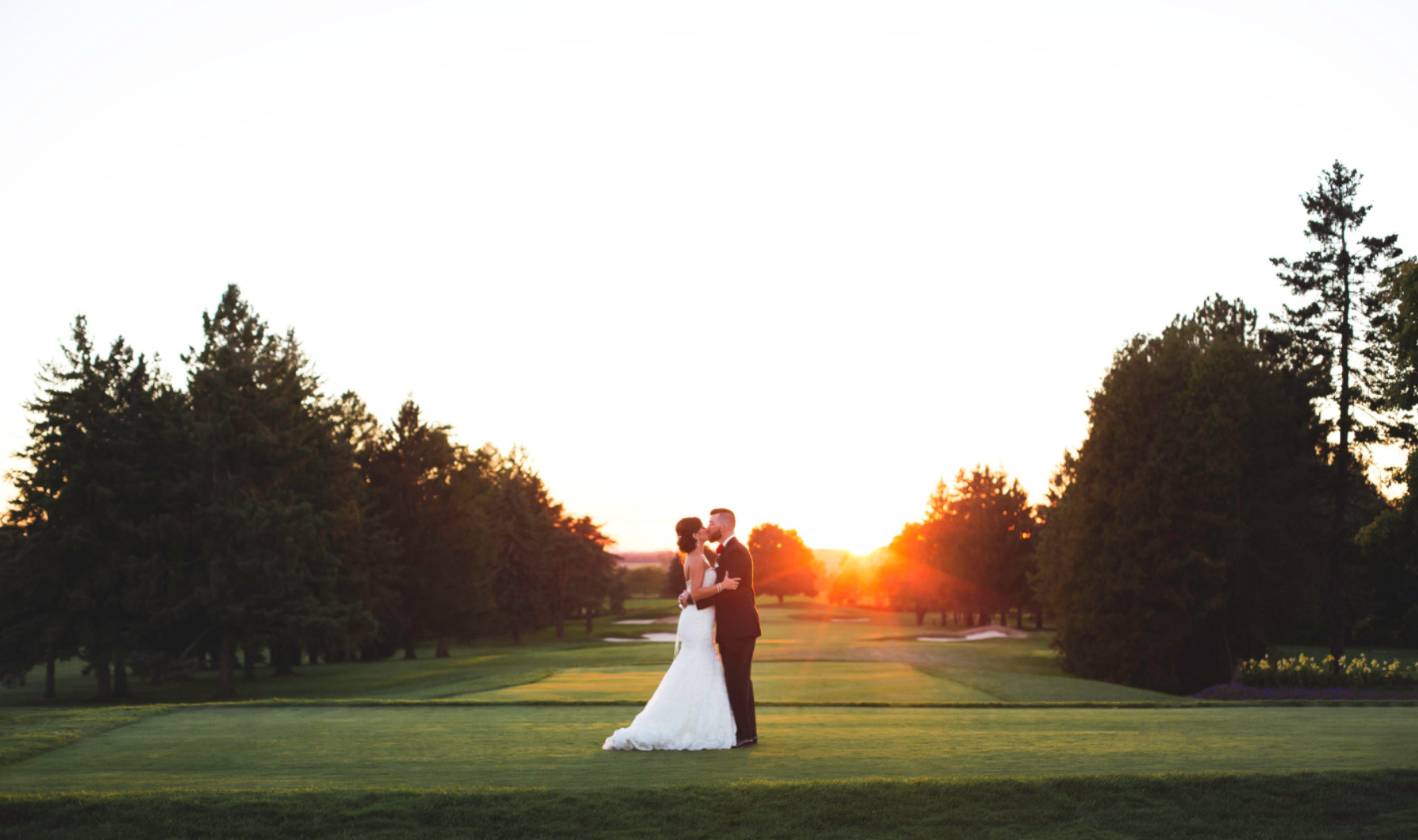 Wedding-Photography-Hamilton-Burlington-Oakville-Toronto-Niagara-Photographer-Moments-by-Lauren-Sunset-Golden-Hour-Photos-HamOnt-Beverly-Golf-And-Country-Club-Golf-Course-Bride-Groom-Image-2.png