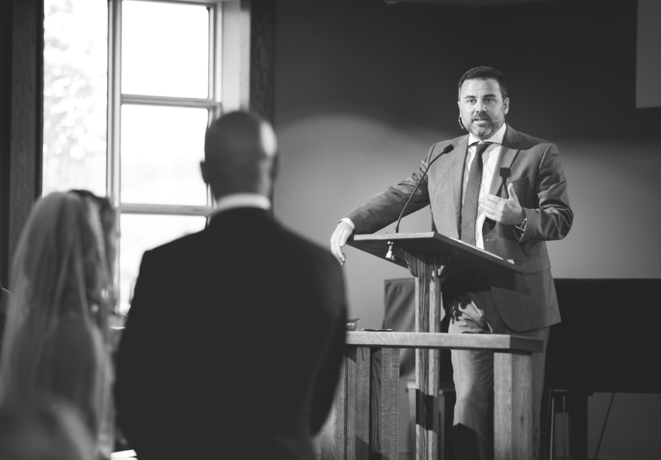 Wedding-Burlington-Convention-Center-Burlington-Oakville-Toronto-Hamilton-Niagara-Wedding-Photographer-Photography-Moments-by-Lauren-Photo-Image-21.png