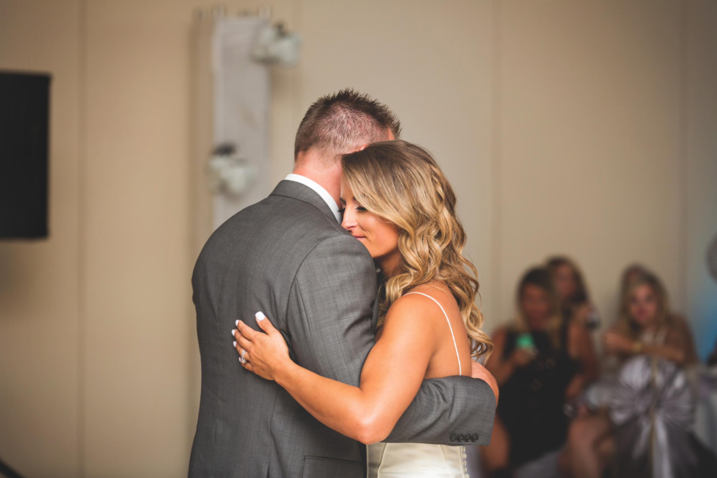 Wedding-Burlington-Convention-Center-Burlington-Oakville-Toronto-Hamilton-Niagara-Wedding-Photographer-Photography-Moments-by-Lauren-Photo-Image-53.png