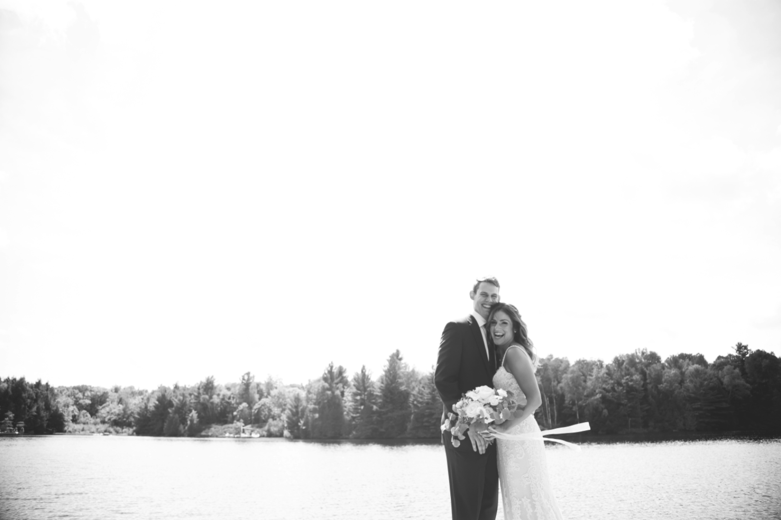 Wedding-Photos-Muskoka-Clevelands-House-Photographer-Wedding-Hamilton-GTA-Niagara-Oakville-Moments-by-Lauren-Photography-Photo-Image-40.png