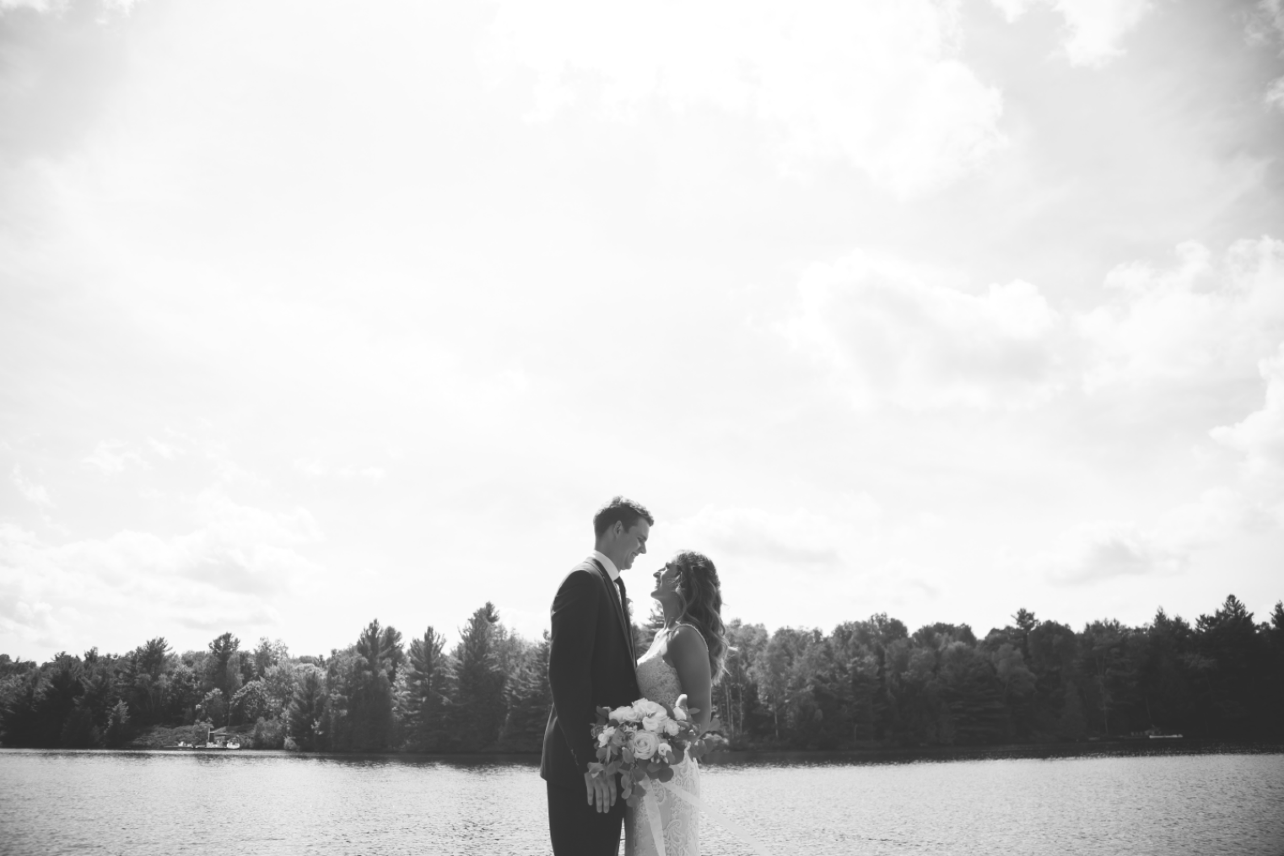 Wedding-Photos-Muskoka-Clevelands-House-Photographer-Wedding-Hamilton-GTA-Niagara-Oakville-Moments-by-Lauren-Photography-Photo-Image-41.png