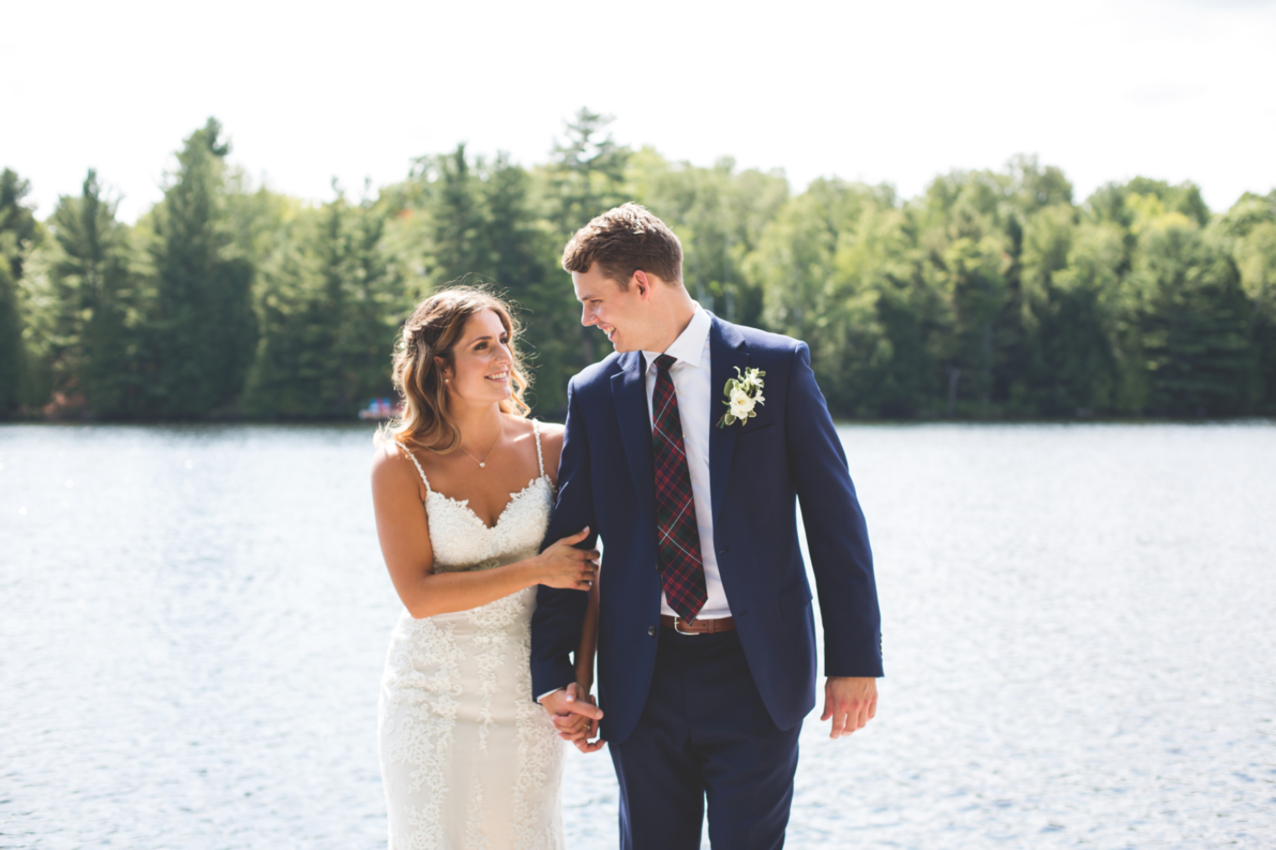 Wedding-Photos-Muskoka-Clevelands-House-Photographer-Wedding-Hamilton-GTA-Niagara-Oakville-Moments-by-Lauren-Photography-Photo-Image-43.png