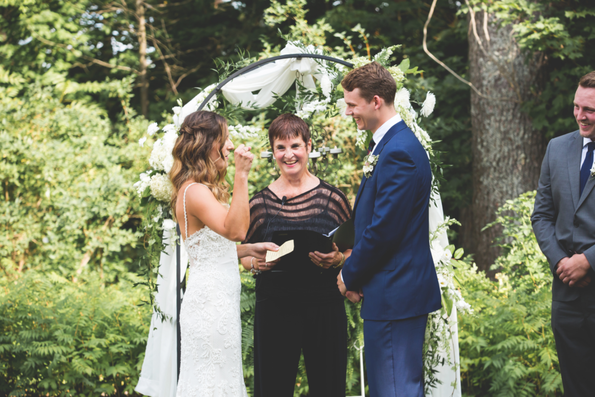 Wedding-Photos-Muskoka-Clevelands-House-Photographer-Wedding-Hamilton-GTA-Niagara-Oakville-Moments-by-Lauren-Photography-Photo-Image-60.png
