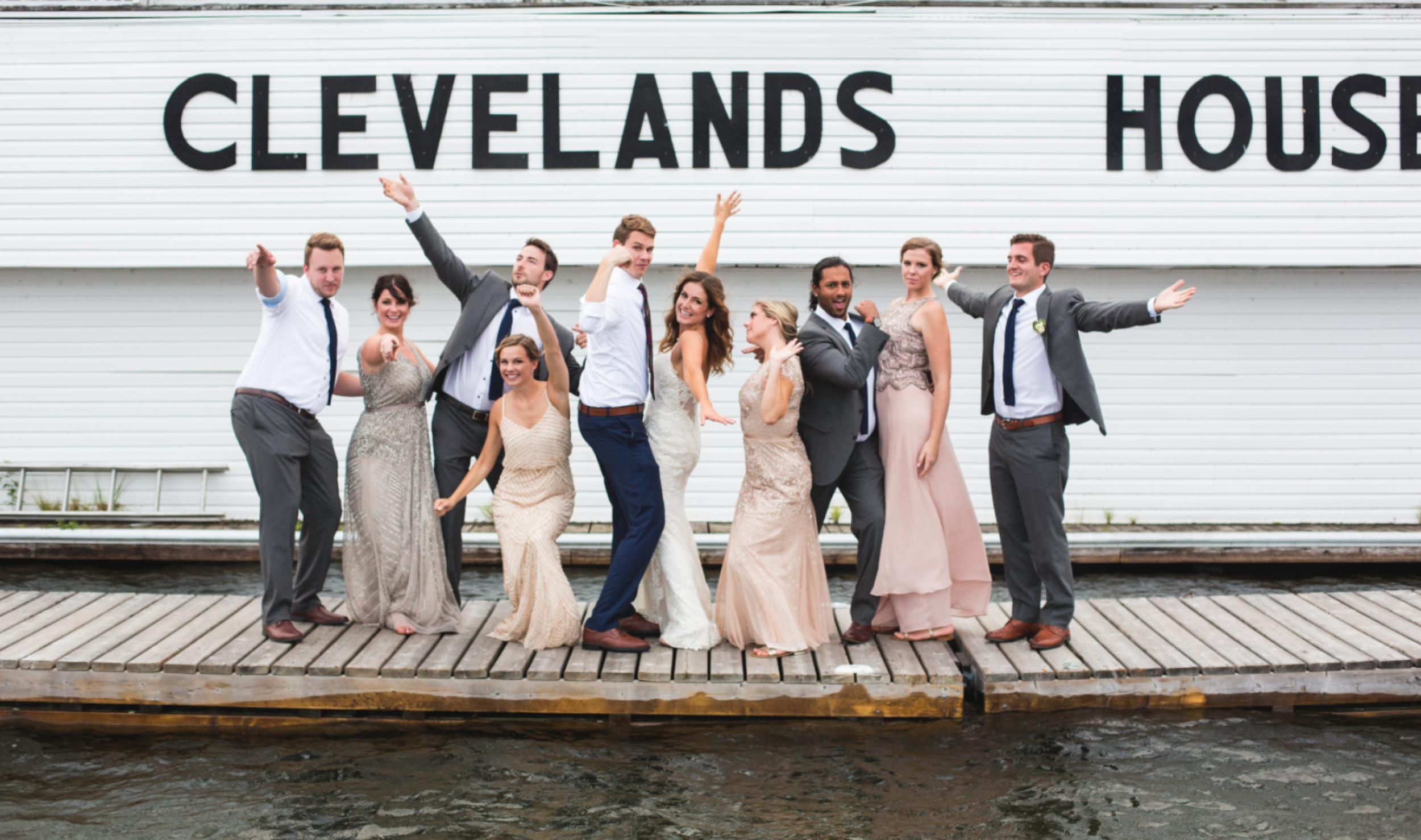 Wedding-Photos-Muskoka-Clevelands-House-Photographer-Wedding-Hamilton-GTA-Niagara-Oakville-Moments-by-Lauren-Photography-Photo-Image-95.png