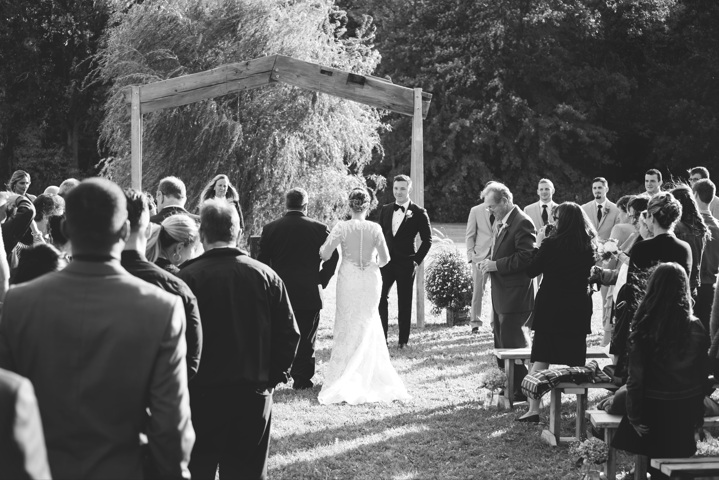 Wedding-Photos-Mount-Pleasant-Farm-Photographer-Wedding-Hamilton-GTA-Niagara-Oakville-Toronto-Moments-by-Lauren-Photography-Photo-Image-5.png