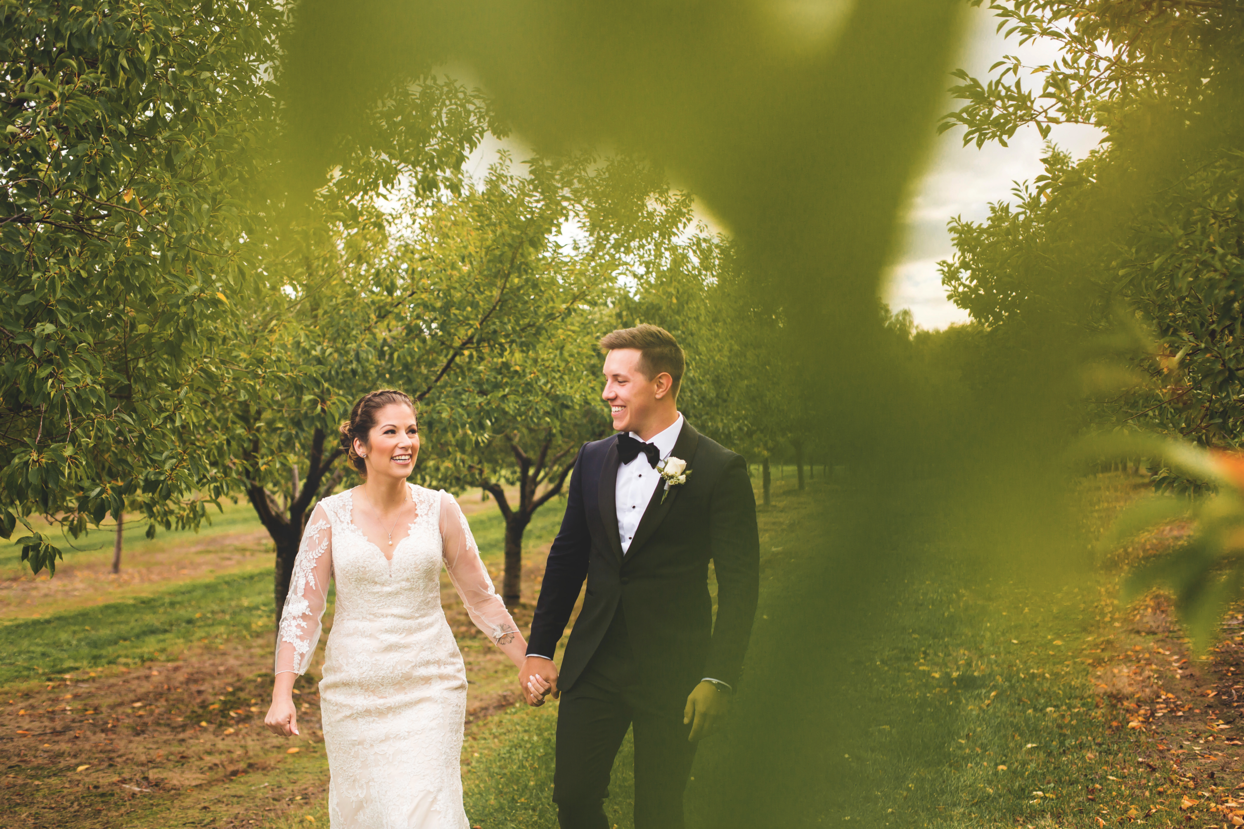 Wedding-Photos-Mount-Pleasant-Farm-Photographer-Wedding-Hamilton-GTA-Niagara-Oakville-Toronto-Moments-by-Lauren-Photography-Photo-Image-31.png