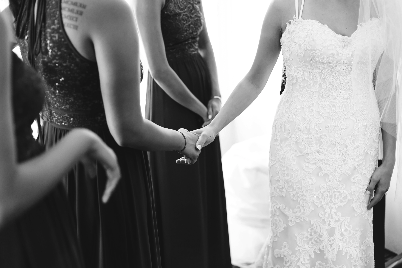 Moments-by-Lauren-Hamilton-Toronto-Niagara-Wedding-Photographer-Genuine-Emotional-Images-Photo-5.png