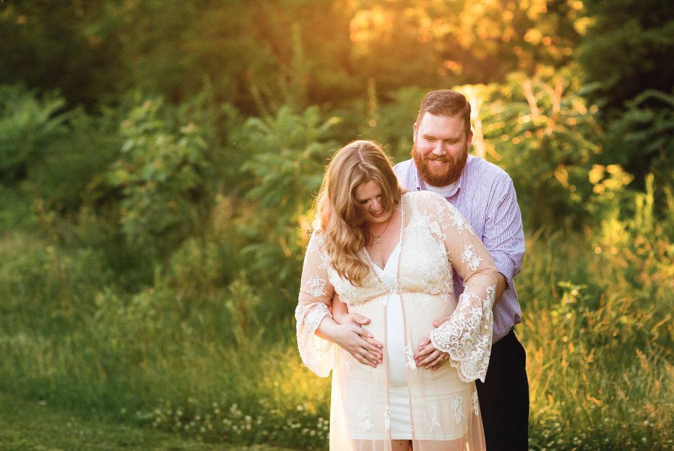 Maternity-Session-Photographer-Hamilton-Oakville-Waterfront-Golden-Hour-Glow-Photography-Moments-by-Lauren-Photo-Image-1.png
