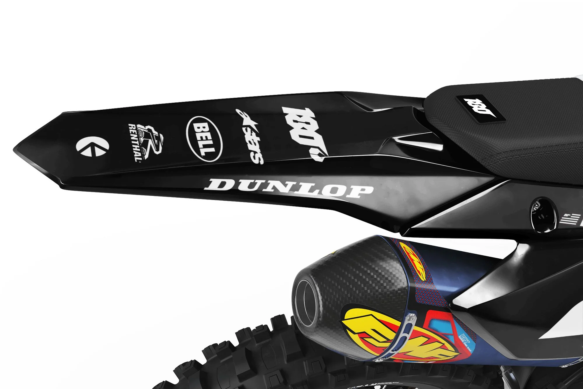 Suzuki 18' - 24' phantom_ rear.jpg