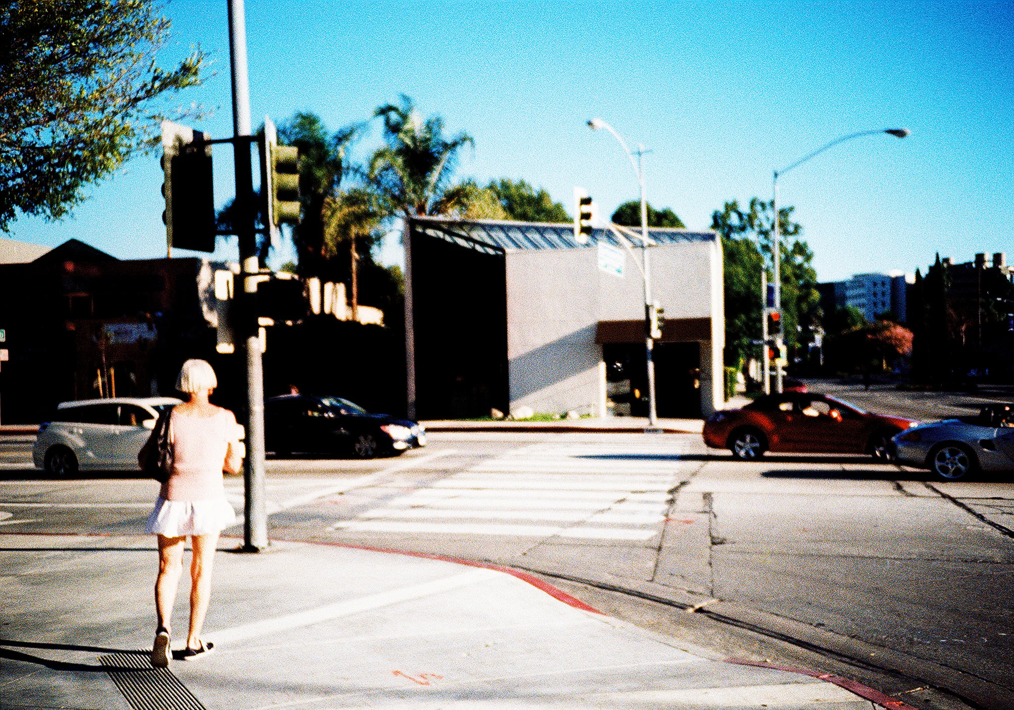 0008175-R1-E004.jpg