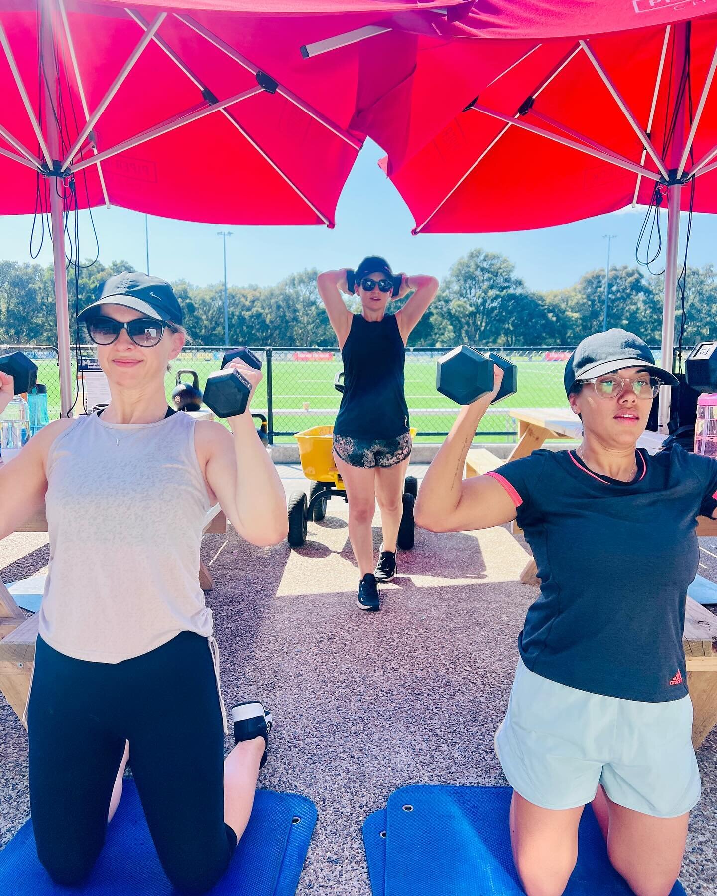 STRONG MAMMA

Some synchronised kneeling shoulder presses never go astray. 

Work outdoors in the sun or in the shade. It&rsquo;s up to you. Breathe in the fresh bondi air that wisps through. 

Goals crushed, friendships made, relaxation mode achieve