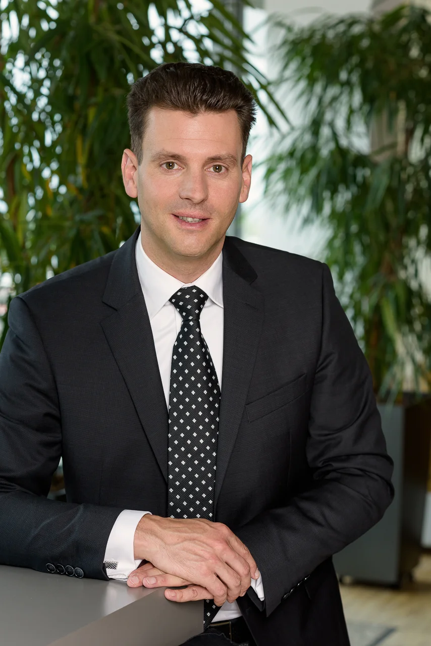 Business Portrait Erich01 by JHofer-Foto Juergen Hofer