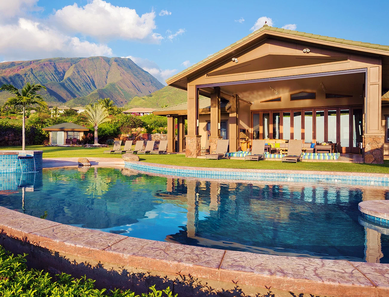 real-estate-home-exterior-41-1760-1000.jpg