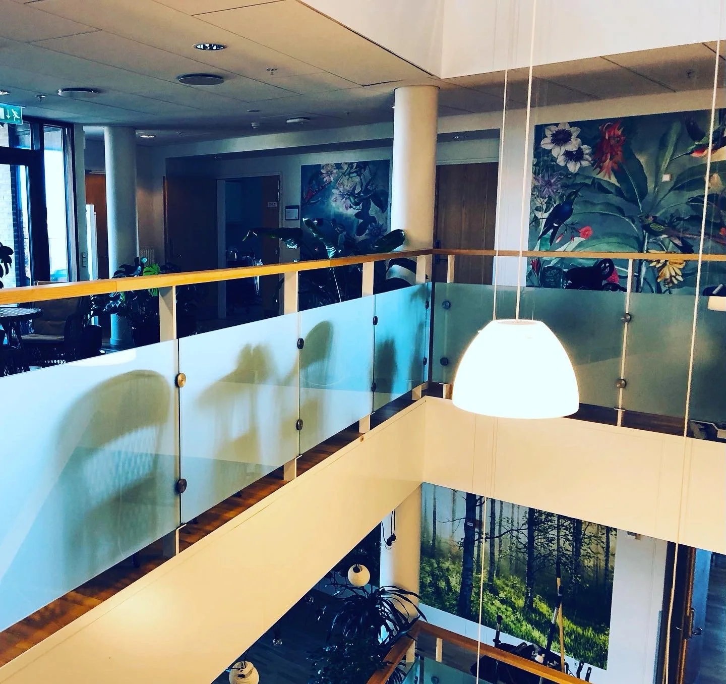 Brugerinddragende indretning af fælles opholdsrum på plejehjemmet Kastanjehaven i forbindelse med ”Projekt hjemlighed”. Jeg var ansvarlig for behovsafdækning, konceptudvikling, implementering og realisering af tre fællesstuer i samarbejde med Københa