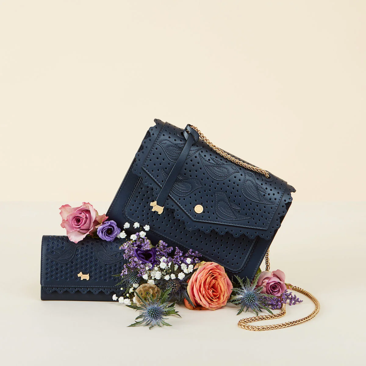 17240-17087_SHELBY_STREET_PUNCH_CROSS_BODY_BAG_PURSE.jpg