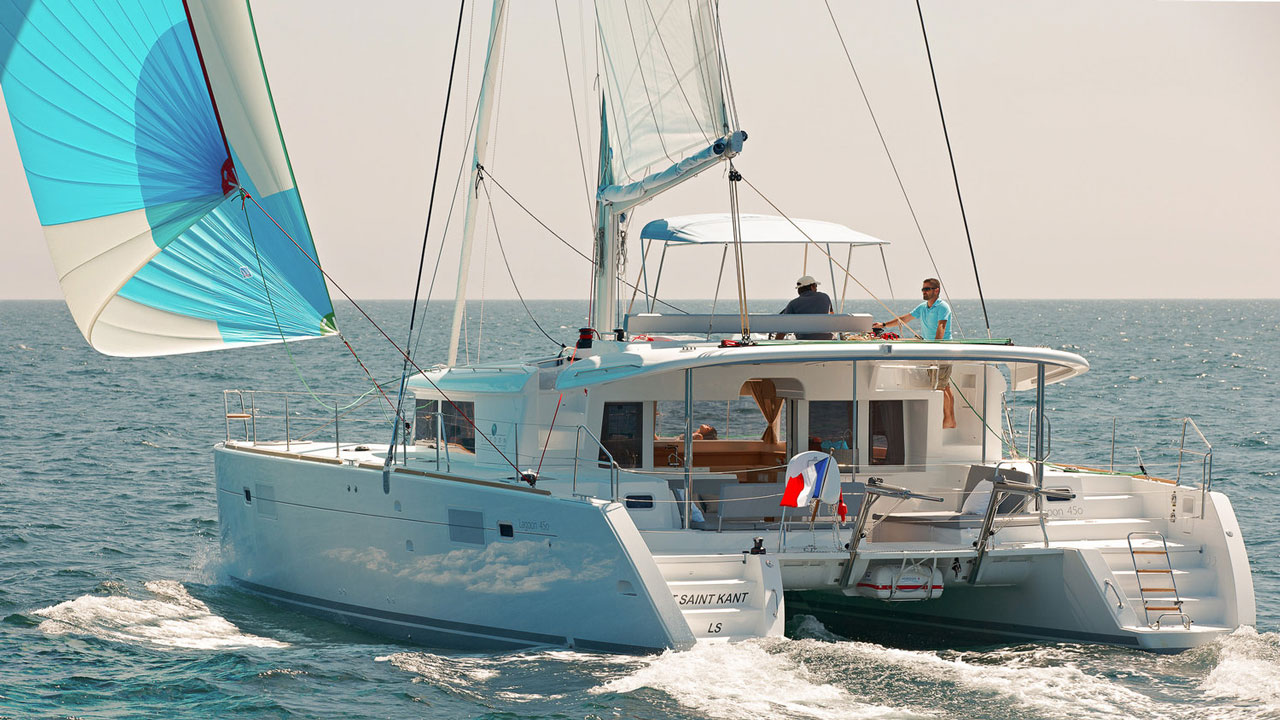 Lagoon-Catamaran-45-Sailing.jpg