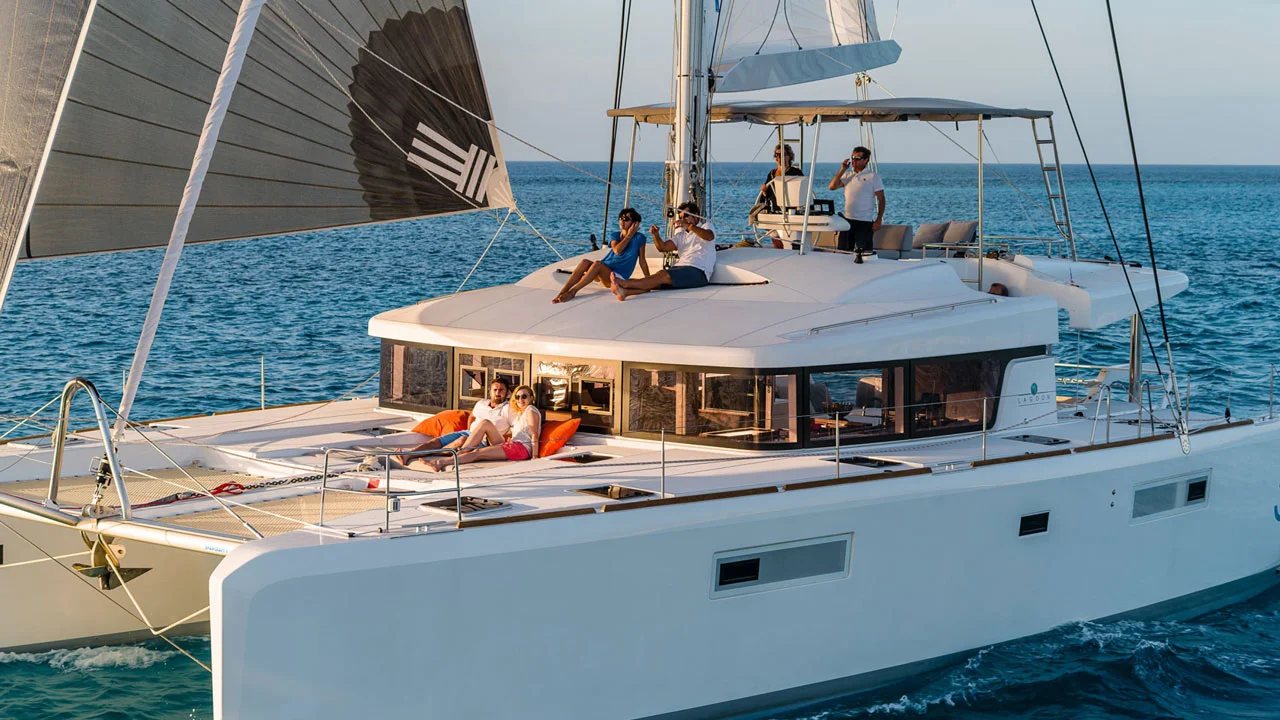 Lagoon-Catamaran-52-Exterior.jpg
