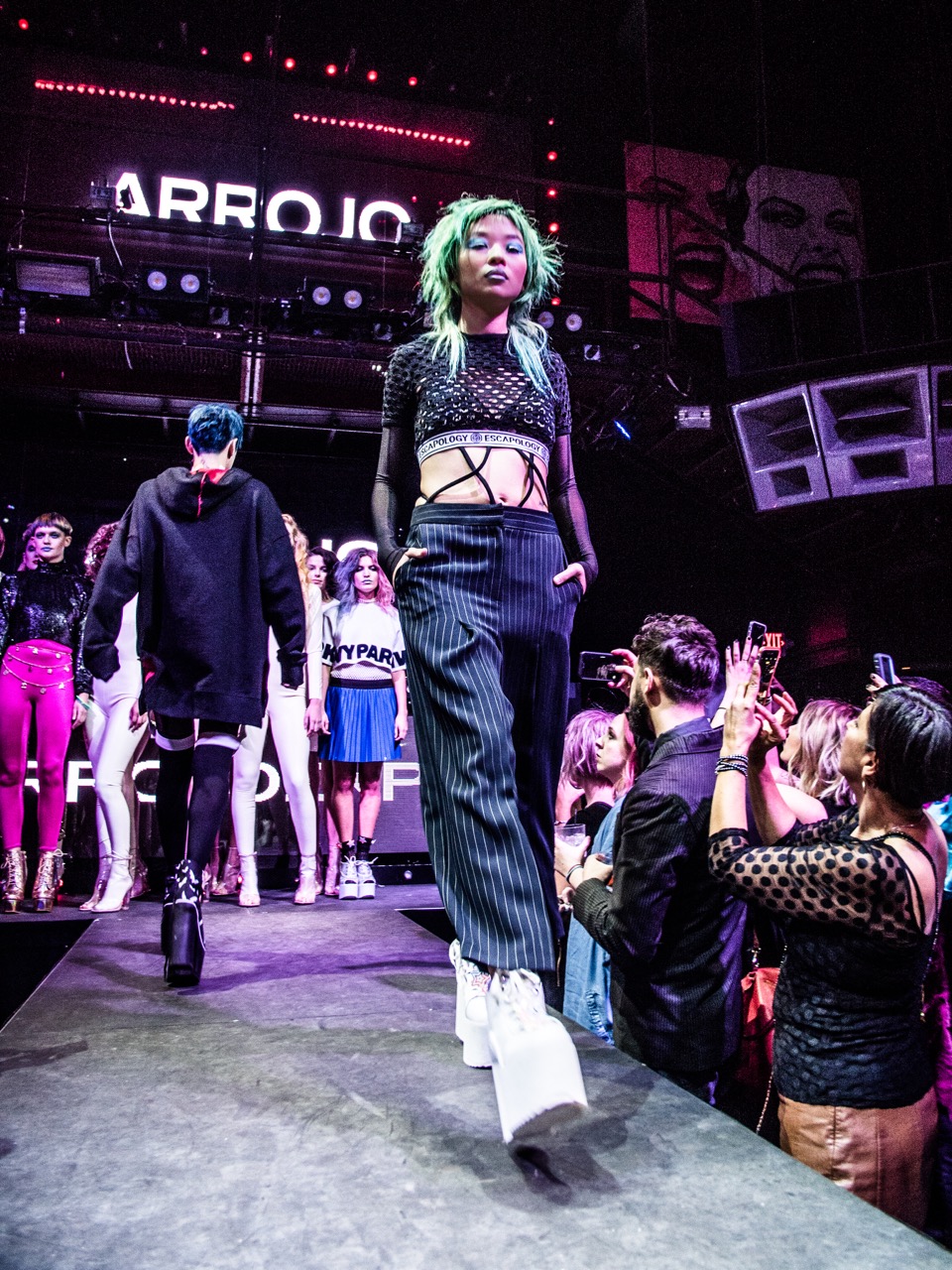 Another stunning runway look.