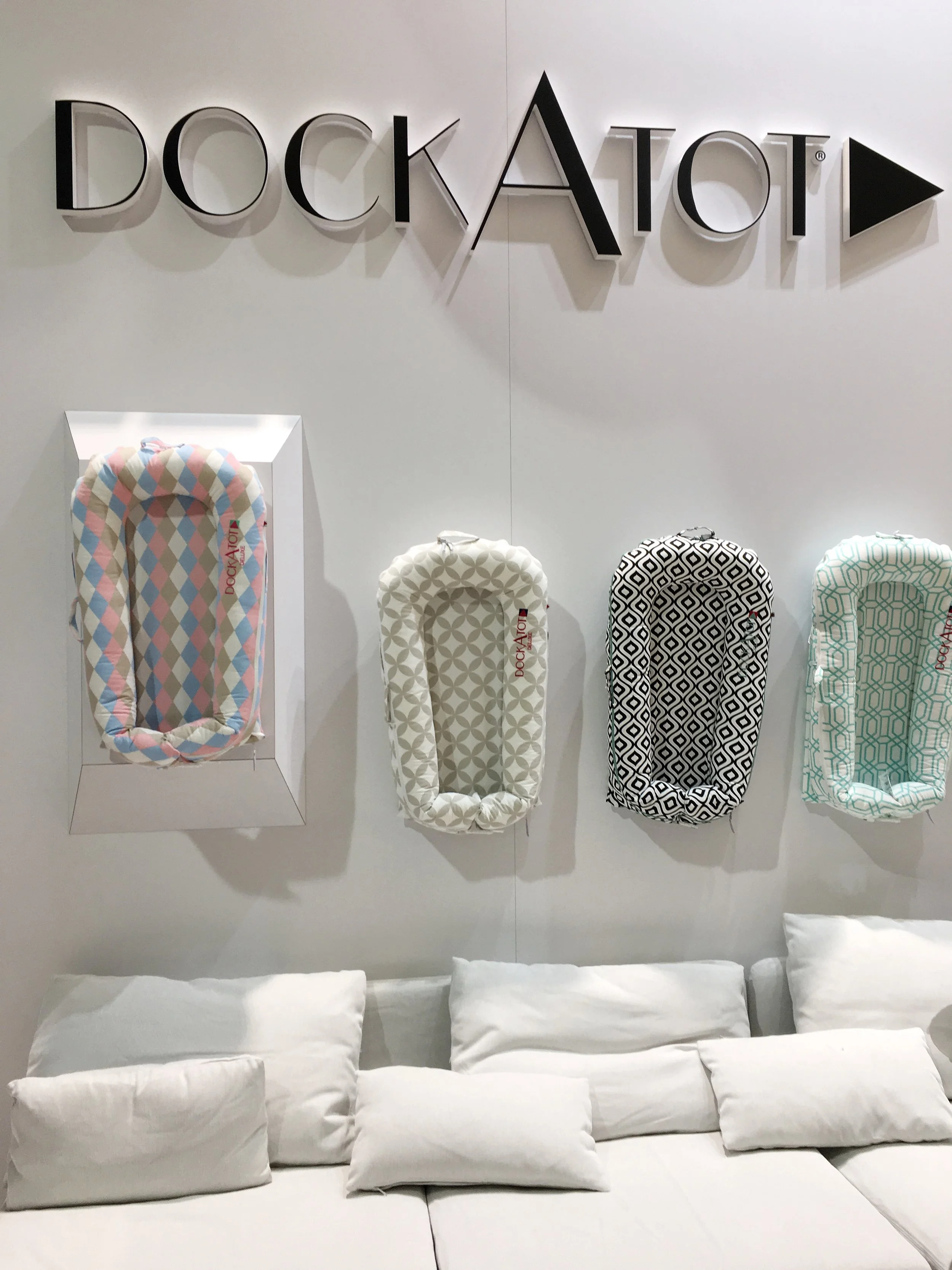 dock a tot in a bassinet