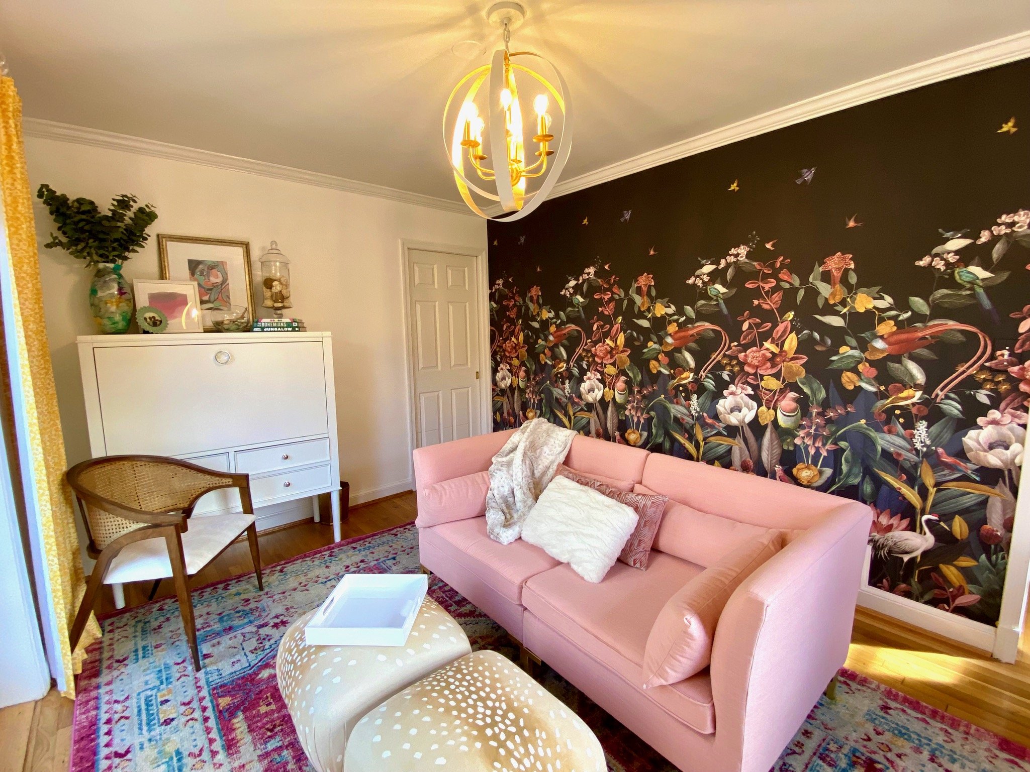 Lovely Lounge