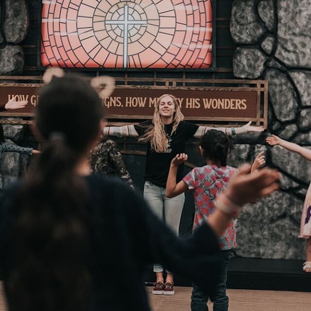 ☝🏻 &ldquo;He is the one you praise; he is your God, who performed for you those great &amp; awesome wonders you saw with your own eyes&rdquo; Deut 10:21☝🏻
.
.
.
What are you praising the Lord about today? 🙌🏻