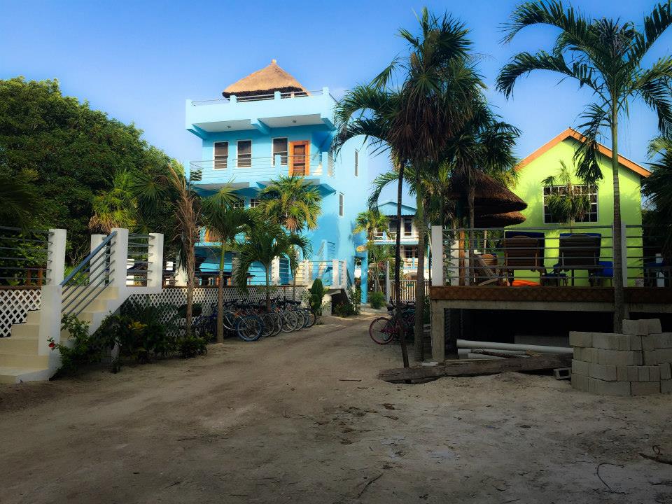 CAYE CAULKER BELIZE via Swirl Nation Blog