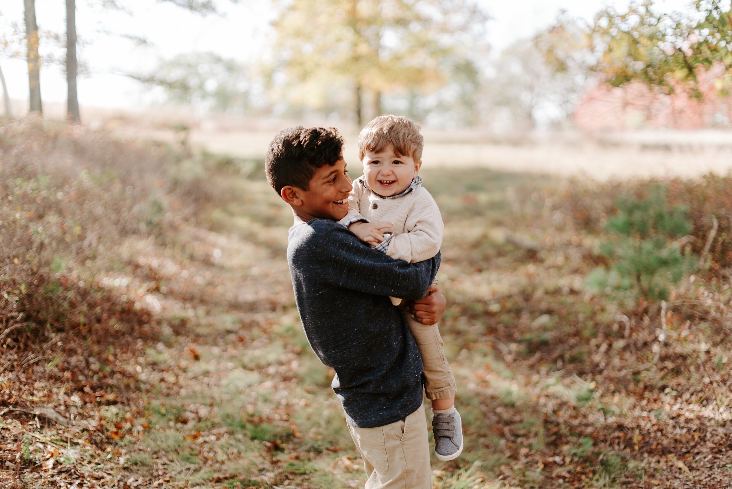 Southern Connecticut Lifestyle Family Photographer Fall Outdoors Autumn Photos Brothers.jpg
