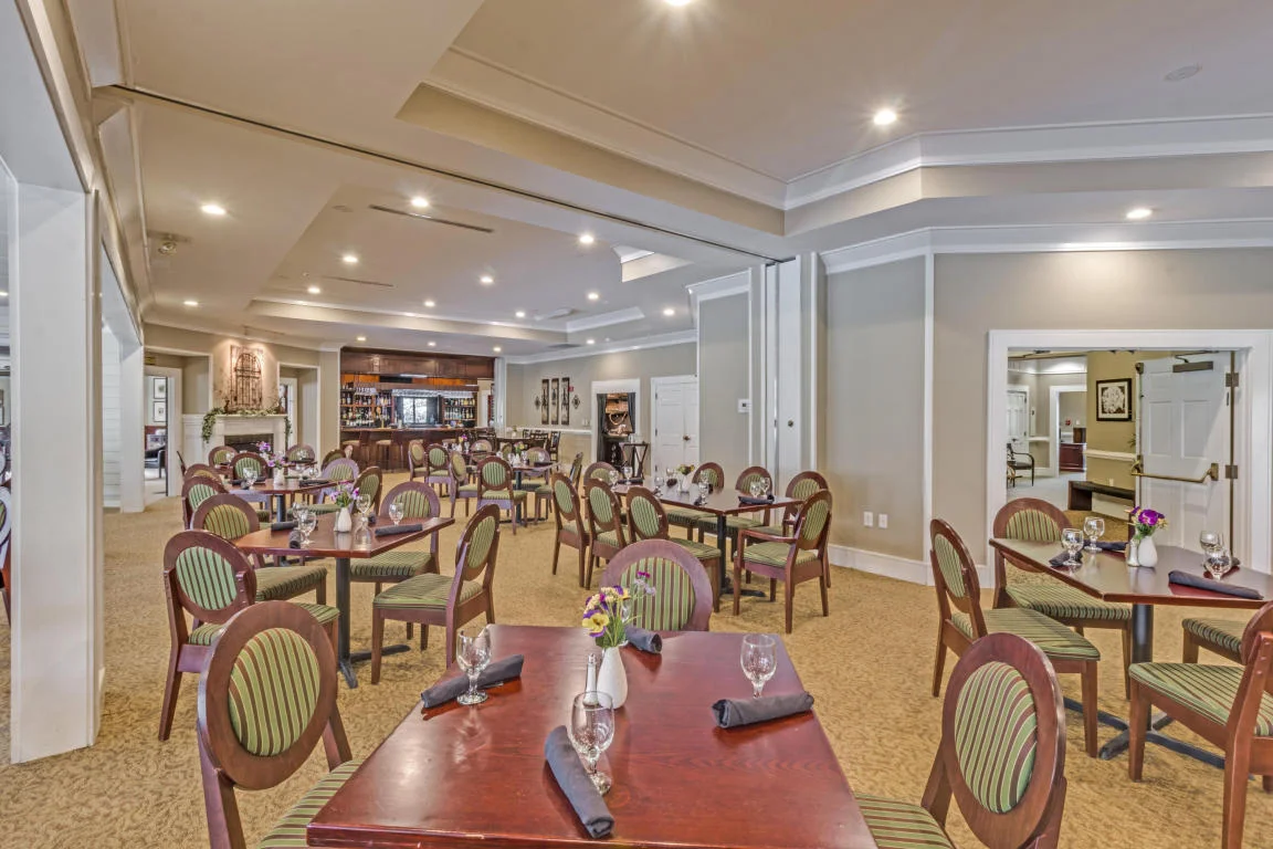 Club House Dining 2.jpg