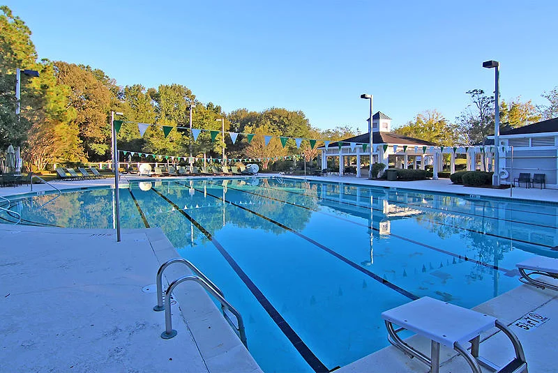 Pool.jpg
